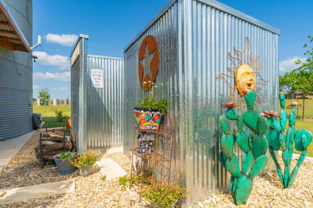 Silo House At Laughing Llama Farm Troy Exterior foto
