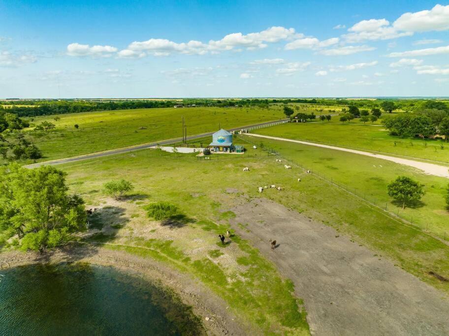 Silo House At Laughing Llama Farm Troy Exterior foto
